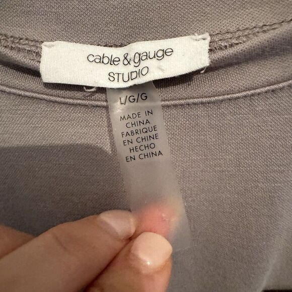 Cable & Gauge Studio Women's Blouse Top Viscose Short Sleeve Size L Gray - Picture 3 of 4